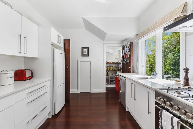 Photo of property in 161 Upland Road, Kelburn, Wellington, 6012