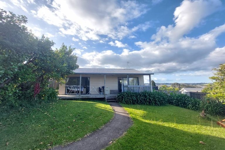 Photo of property in 28 Marcel Place, Glenfield, Auckland, 0629