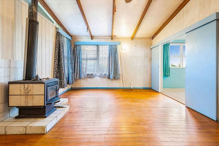 Photo of property in 49 Royal Road, Massey, Auckland, 0614