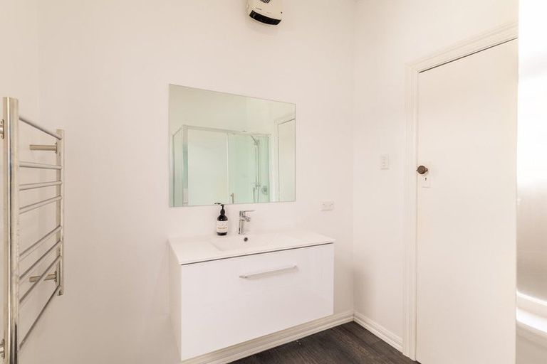 Photo of property in 66 Saint Martins Road, Saint Martins, Christchurch, 8022