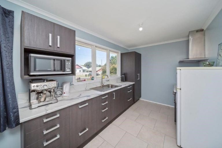 Photo of property in 5 George Street, Hawera, 4610