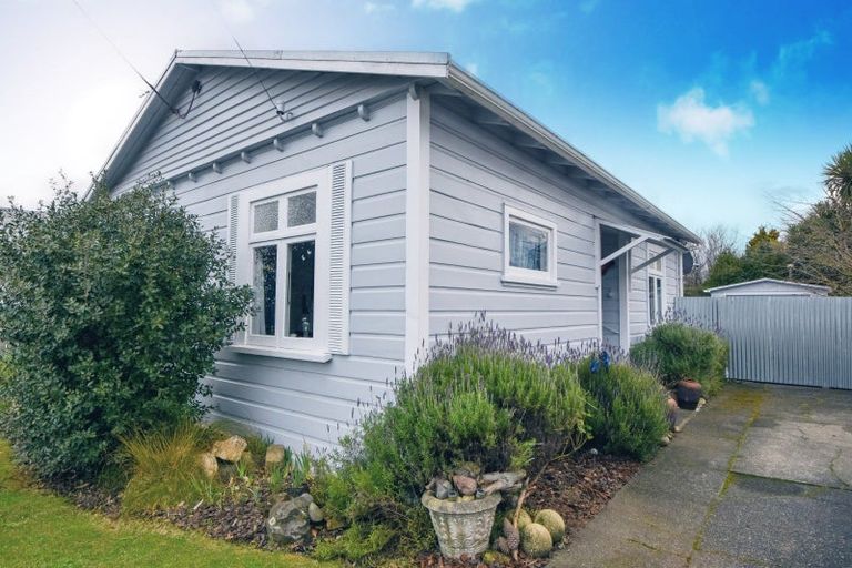 Photo of property in 214 High Street South, Carterton, 5713