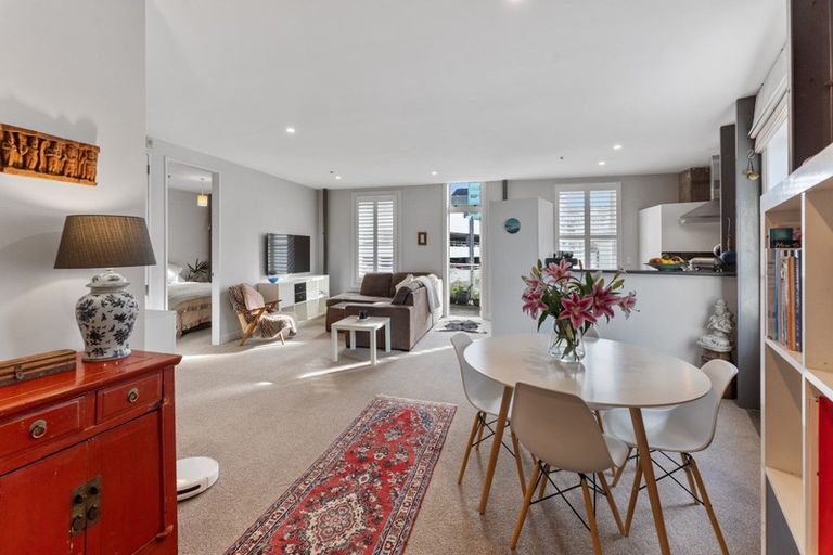 Photo of property in Columbia Apartments, 18/32 Cuba Street, Te Aro, Wellington, 6011