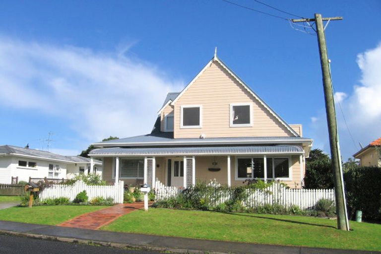 Photo of property in 2/73 Clovelly Road, Bucklands Beach, Auckland, 2012