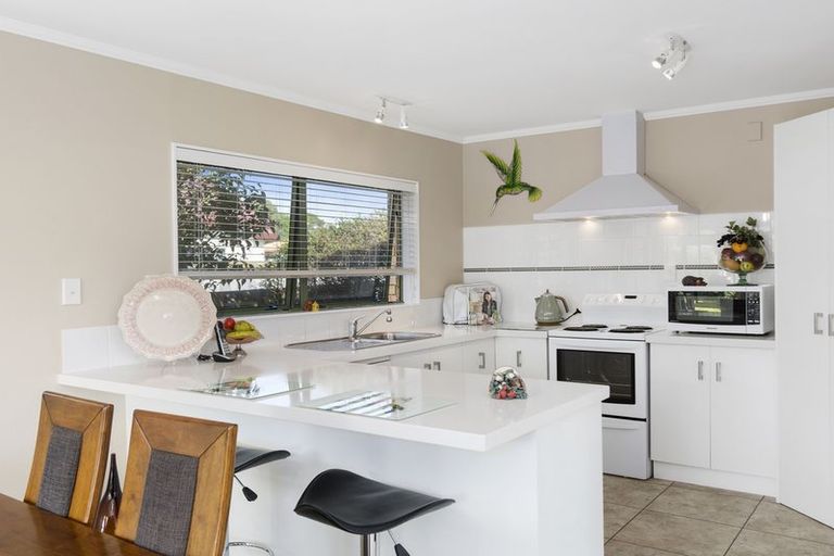 Photo of property in 111 Blake Boulevard, Papamoa Beach, Papamoa, 3118