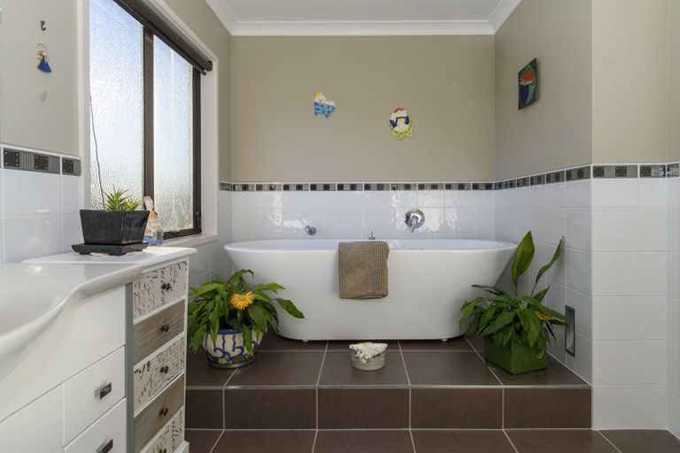 Photo of property in 8 Hartwell Place, Matua, Tauranga, 3110