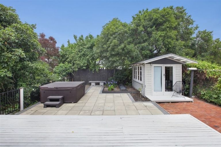 Photo of property in 20 Locarno Street, Opawa, Christchurch, 8023