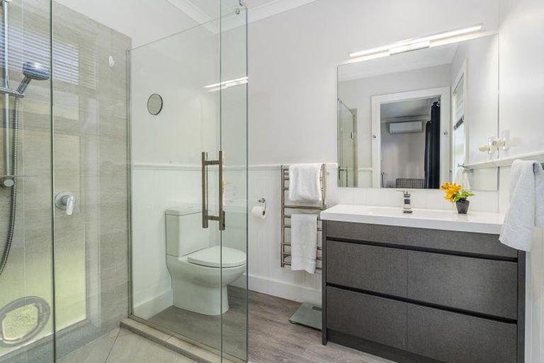 Photo of property in 8 Topping Place, Whitianga, 3510