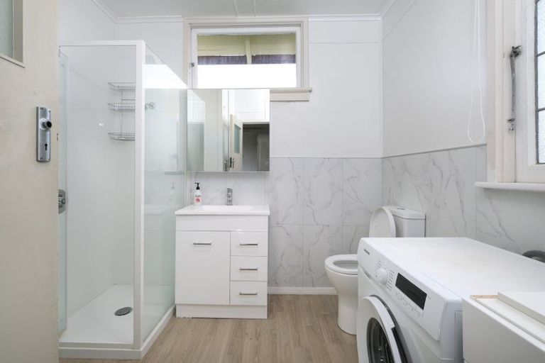 Photo of property in 60 Eastbourne Street, Caversham, Dunedin, 9012