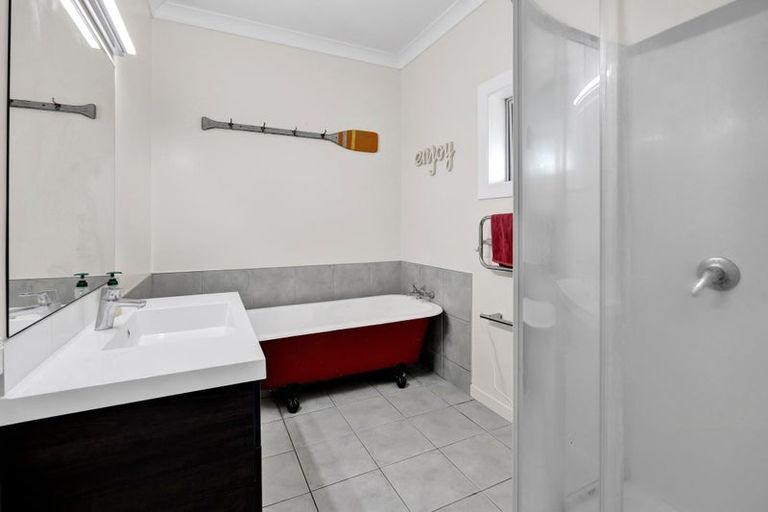 Photo of property in 5674 Mountain Road, Normanby, Hawera, 4673