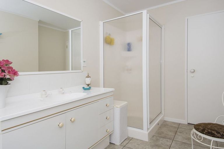 Photo of property in 111 Blake Boulevard, Papamoa Beach, Papamoa, 3118