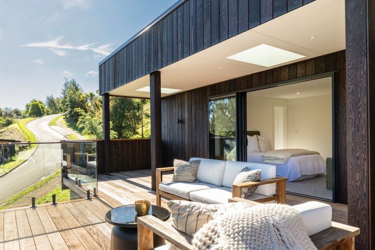 Photo of property in 17 Taruna Place, Havelock North, 4130