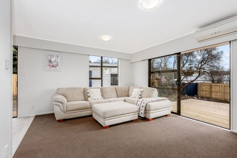 Photo of property in 13a Transom Close, Whitby, Porirua, 5024