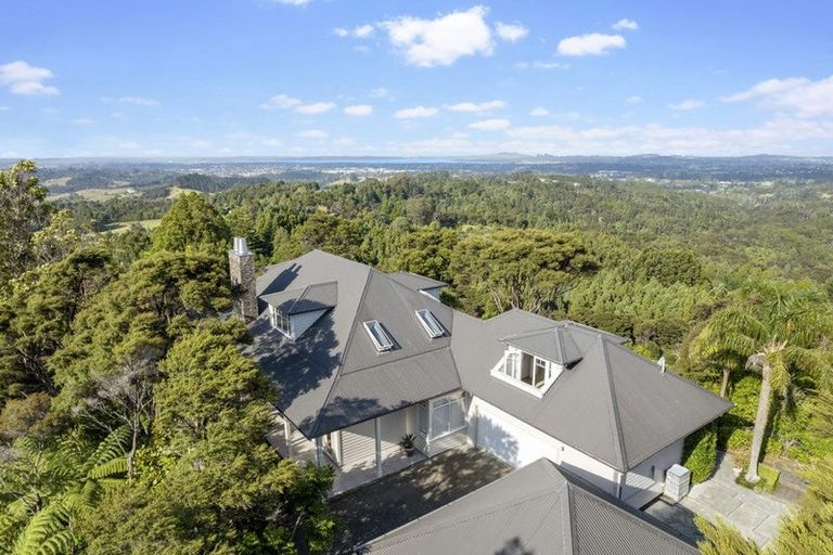 Photo of property in 291 Forest Hill Road, Waiatarua, Auckland, 0612