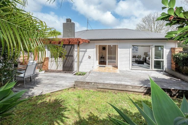 Photo of property in 1/83 Cockle Bay Road, Cockle Bay, Auckland, 2014