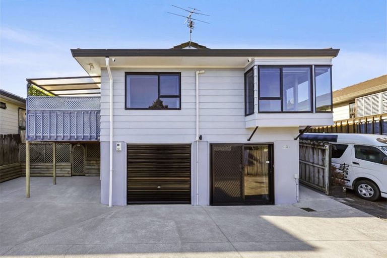 Photo of property in 2/25 Abercrombie Street, Howick, Auckland, 2014