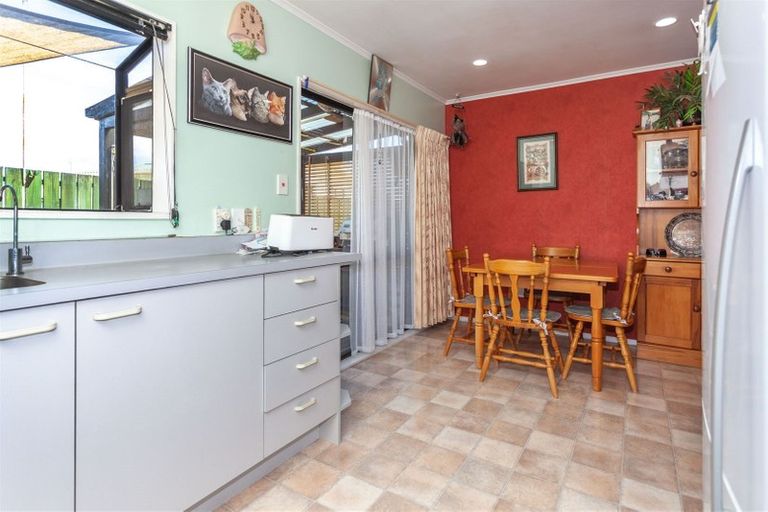 Photo of property in 327b Port Road, Whangamata, 3620