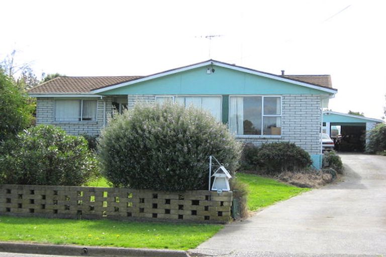 Photo of property in 2 Flower Street, Bulls, 4818