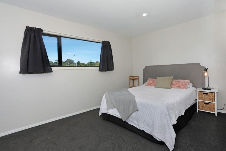 Photo of property in 4 Ursula Drive, Feilding, 4702