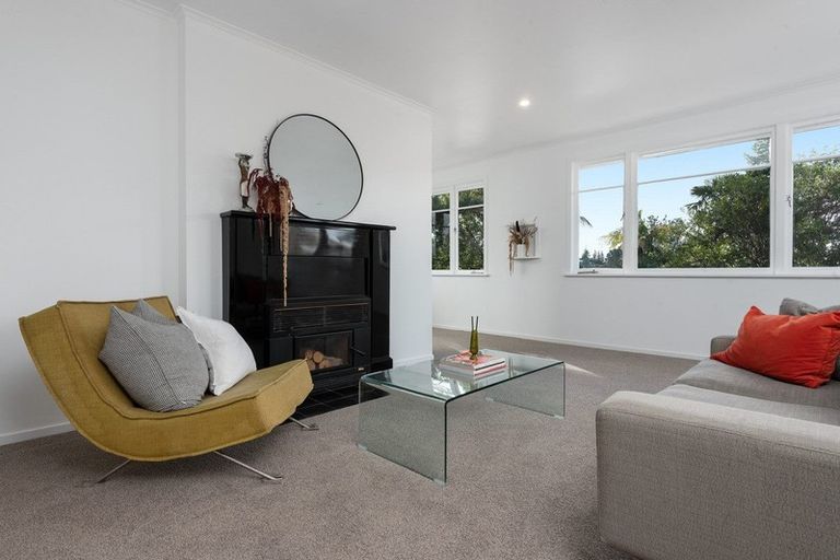 Photo of property in 15 Landview Road, Parkvale, Tauranga, 3112