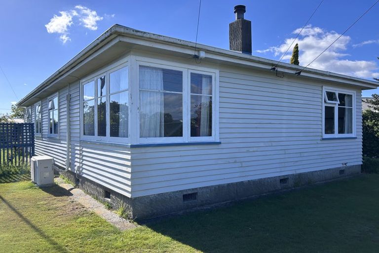 Photo of property in 11 Strasbourge Street, Martinborough, 5711