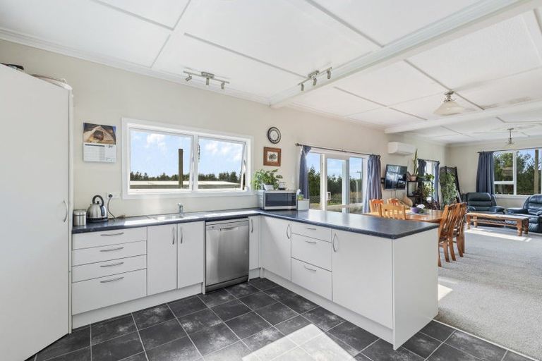 Photo of property in 77 Matarikoriko Road, Brixton, Waitara, 4382