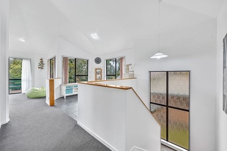 Photo of property in 364a Glenfield Road, Glenfield, Auckland, 0629