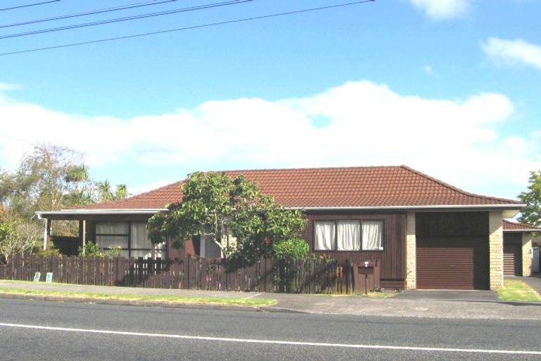 Photo of property in 2/28 Manuka Road, Glenfield, Auckland, 0629