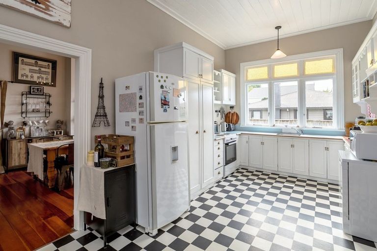 Photo of property in 27 Main Street, Greytown, 5712