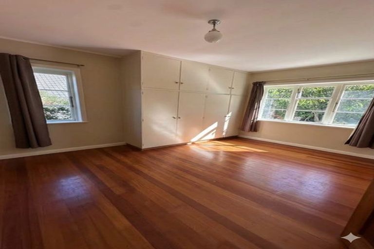 Photo of property in 46 Sunshine Avenue, Karori, Wellington, 6012