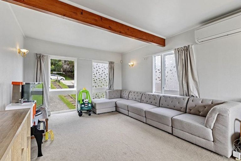 Photo of property in 20 Shanaway Rise, Hillcrest, Auckland, 0627