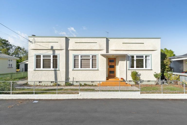 Photo of property in 26 Richmond Road, Carterton, 5713