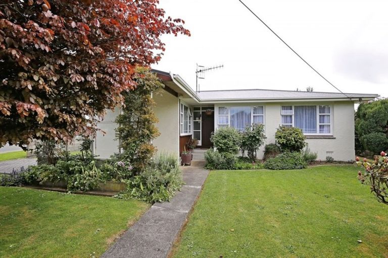 Photo of property in 112 Stobo Street, Grasmere, Invercargill, 9810