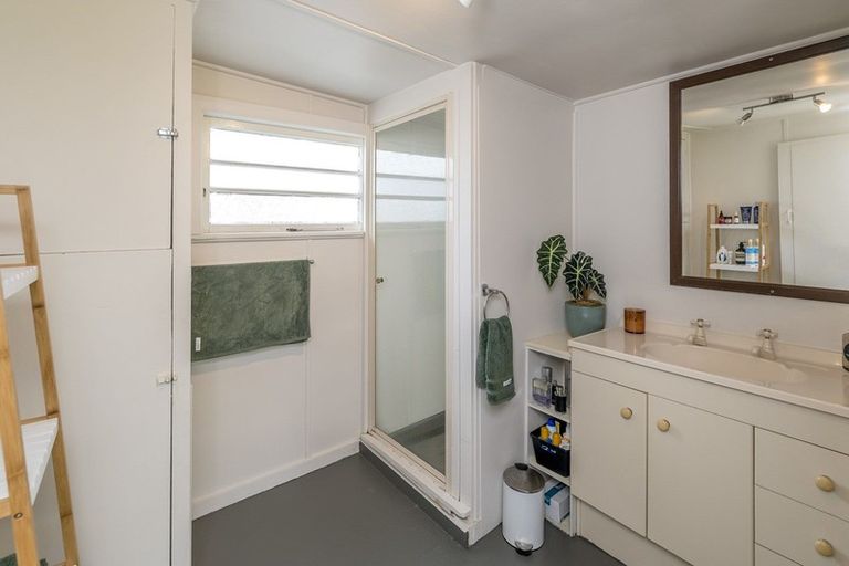 Photo of property in 23 Chester Street, Levin, 5510