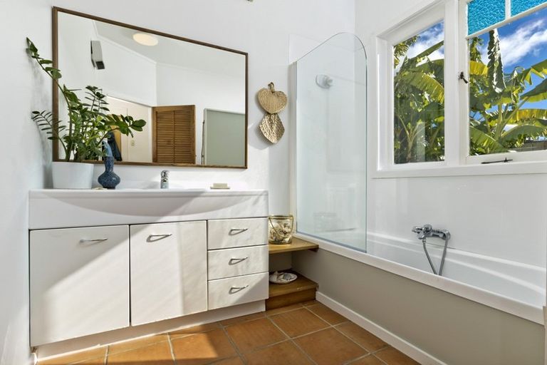 Photo of property in 2/30 Mozeley Avenue, Devonport, Auckland, 0624