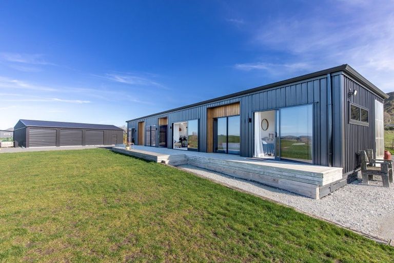 Photo of property in 471 Hatuma Road, Waipukurau, 4281