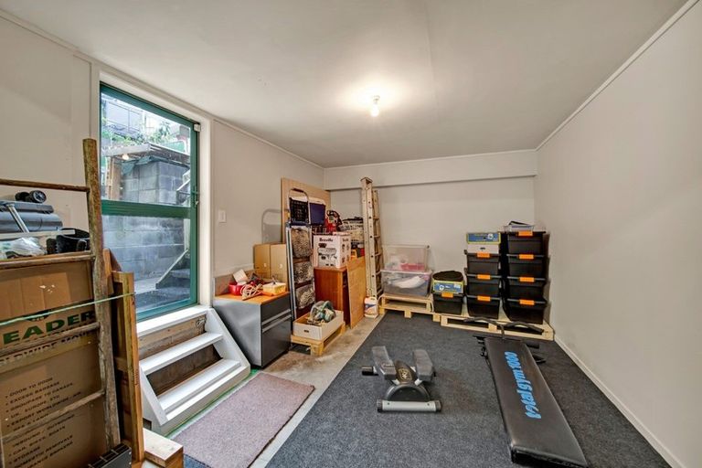 Photo of property in 339a Devon Street West, New Plymouth, 4310