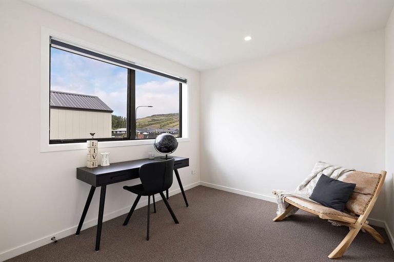 Photo of property in 28 Woods Crescent, Cromwell, 9310