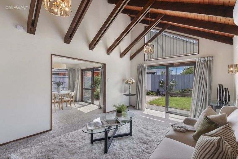 Photo of property in 2/104 Trafalgar Street, St Albans, Christchurch, 8014