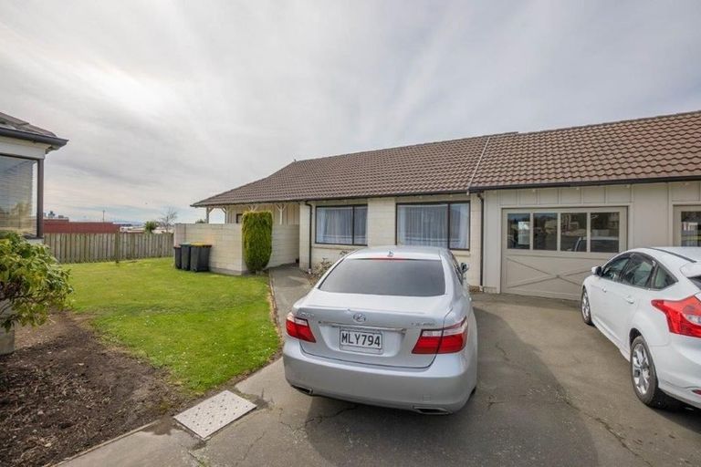 Photo of property in 1-4/74 High Street, Kensington, Timaru, 7910