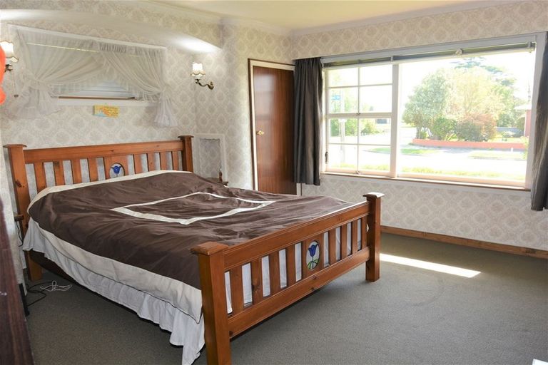 Photo of property in 24 Templetons Road, Hillmorton, Christchurch, 8025