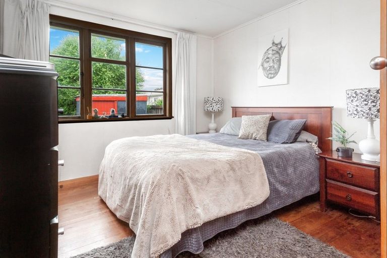 Photo of property in 19 Willis Street, Bader, Hamilton, 3206