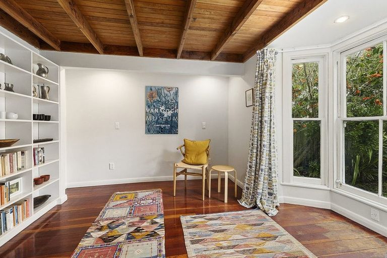 Photo of property in 127 Aro Street, Aro Valley, Wellington, 6021