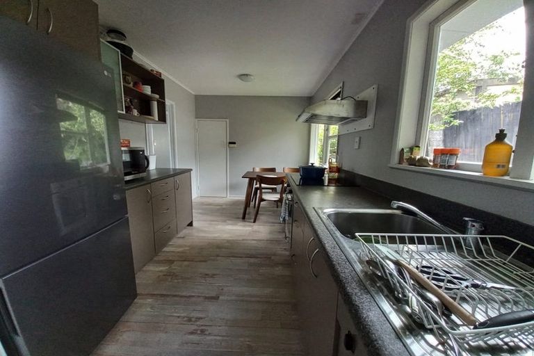 Photo of property in 1/28 Fairclough Road, Beach Haven, Auckland, 0626