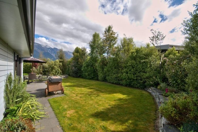 Photo of property in 8 Lochburn Avenue, Glenorchy, 9372