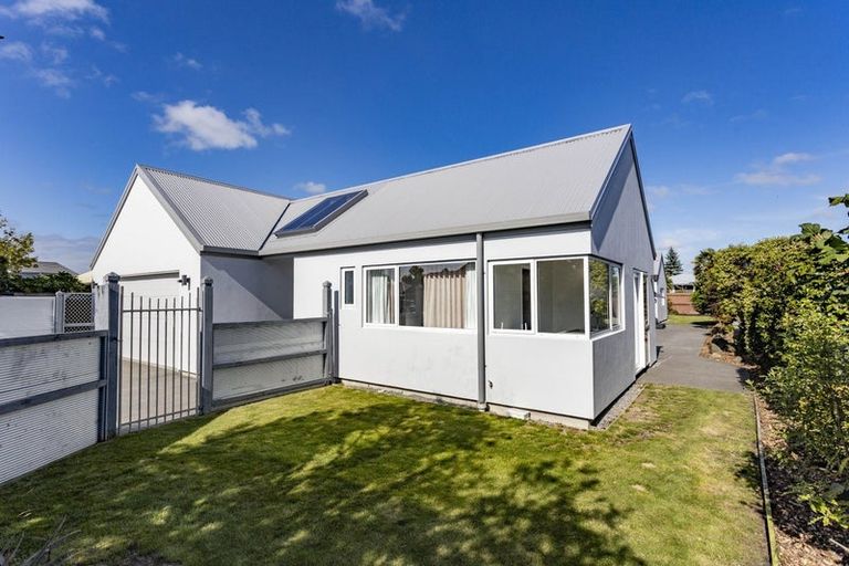 Photo of property in 3 Hinton Place, Rangiora, 7400