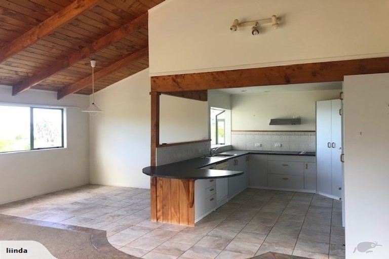 Photo of property in 3 Robinia Place, Snells Beach, 0920