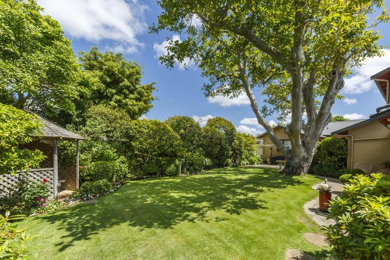 Photo of property in 302 Park Road, Hokowhitu, Palmerston North, 4410