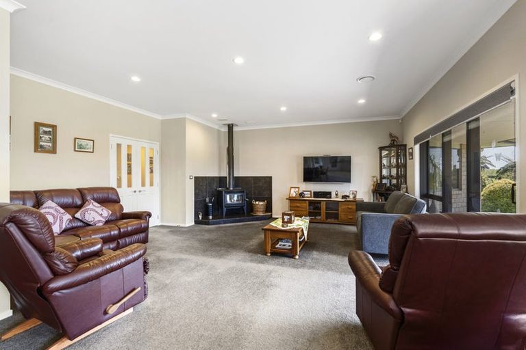 Photo of property in 869 Carrington Road, Hurworth, New Plymouth, 4371