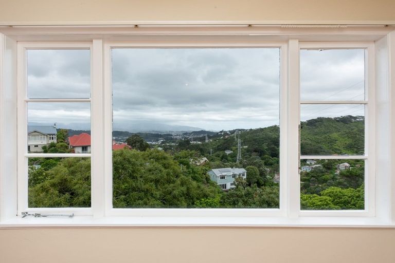 Photo of property in 17 Highbury Road, Highbury, Wellington, 6012